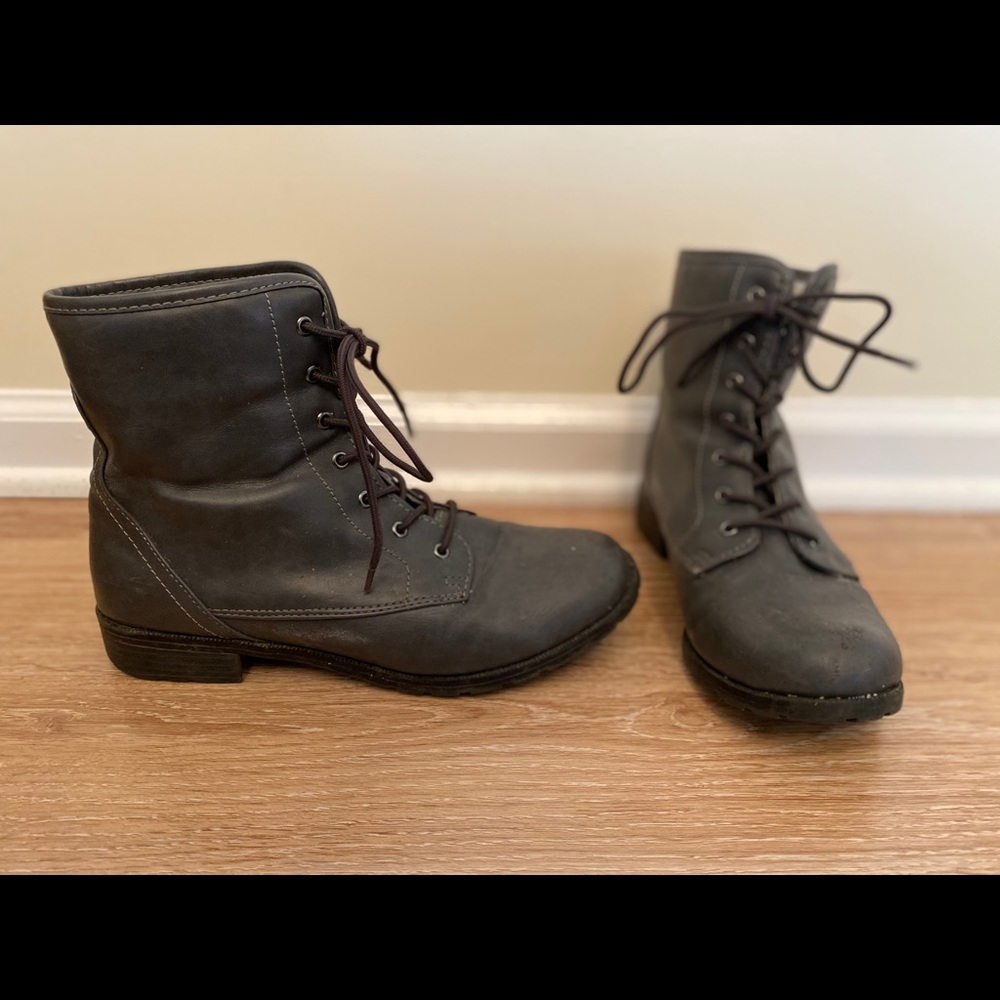 Grey Women's Weatherproof Boots Sporto Size 8